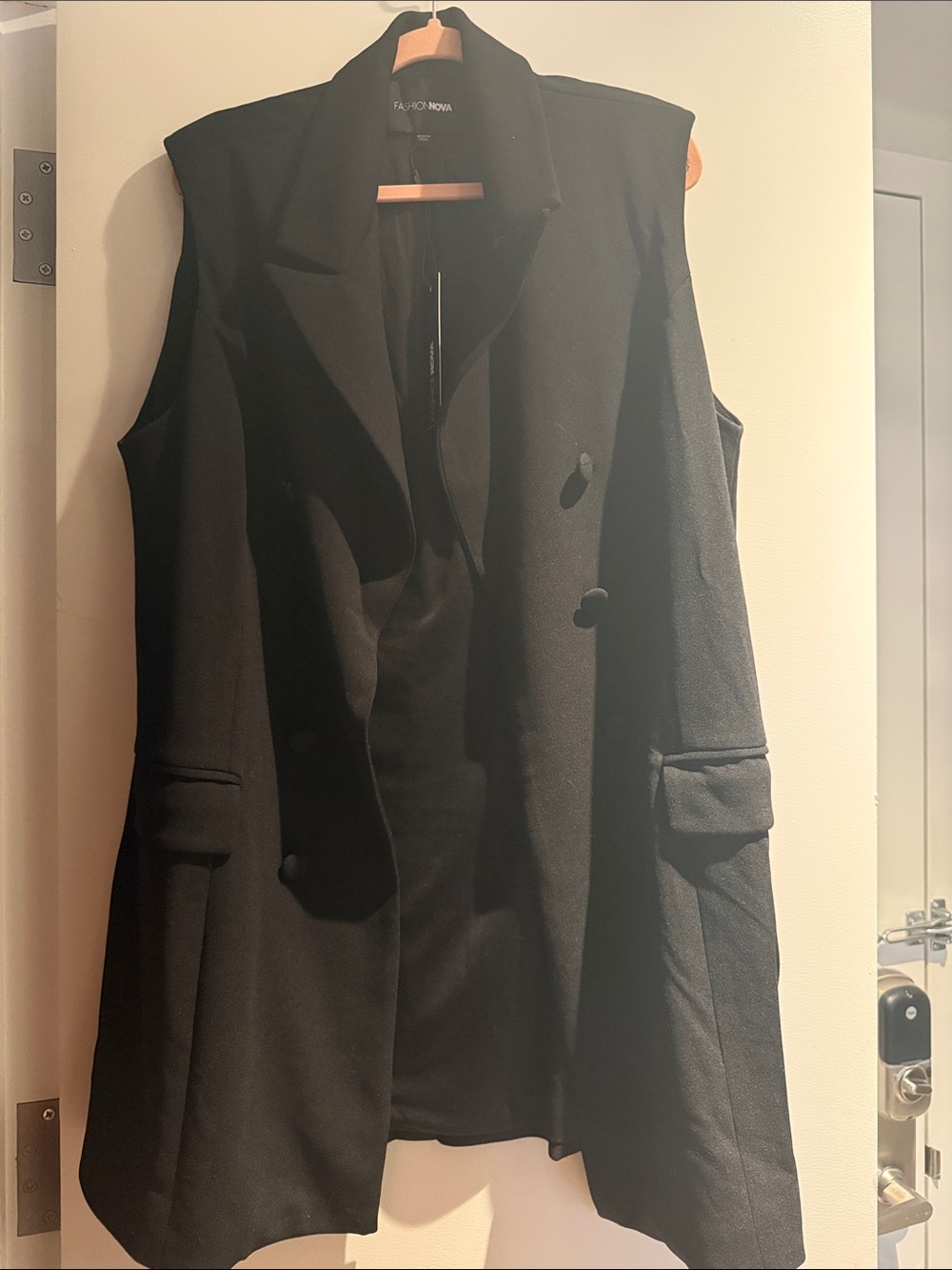 Fashion Nova Black Sleeveless Double-Breasted Blazer Vest